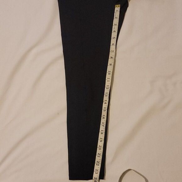 Q líquido leggings size medium - Picture 2 of 8